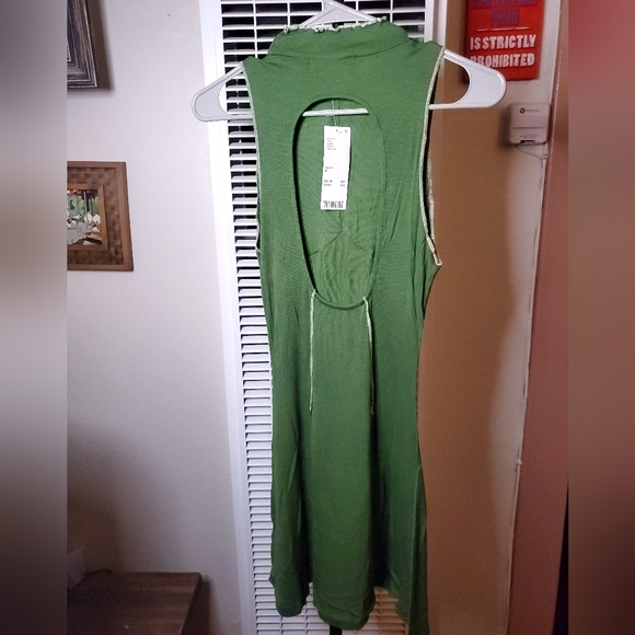Green Ribbed Dress - Picture 3 of 5